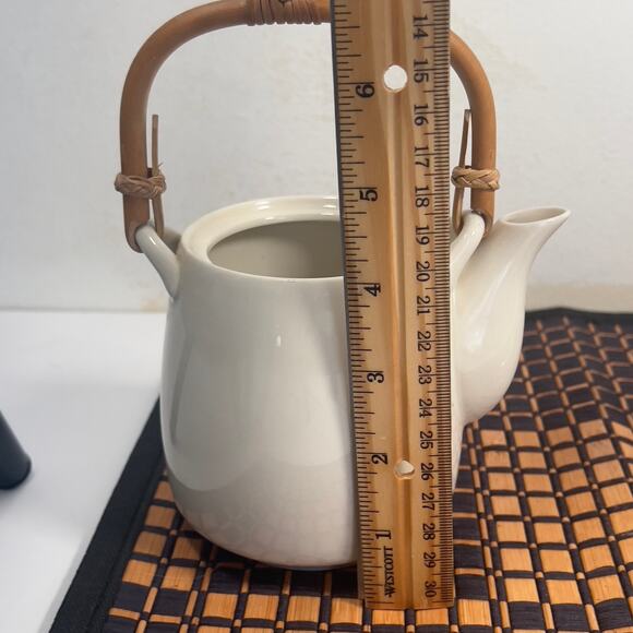 Vintage Asian Cherry Blossom Japanese Small Teapot with 4 Teacups Porcelain - Picture 9 of 16